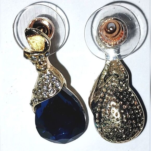 Elegant water drop shape pendant earrings - Picture 4 of 4